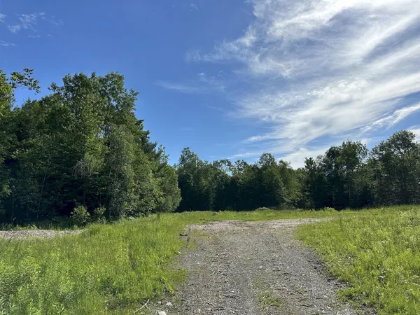 $100,000 | 84 Willow Street, Norridgewock, ME 04957