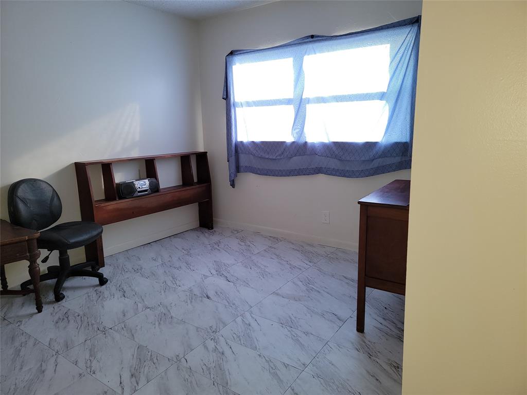 629 Southwest 8th Avenue Delray Beach, FL 33444 - Photo 13 of 19