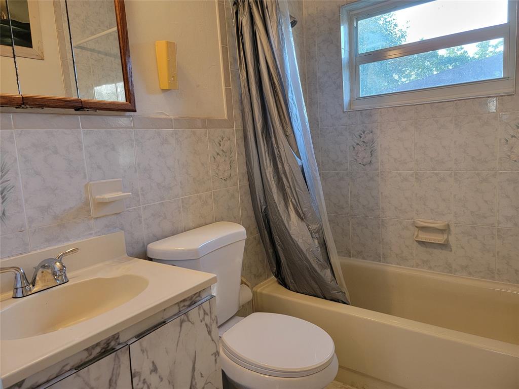 629 Southwest 8th Avenue Delray Beach, FL 33444 - Photo 15 of 19