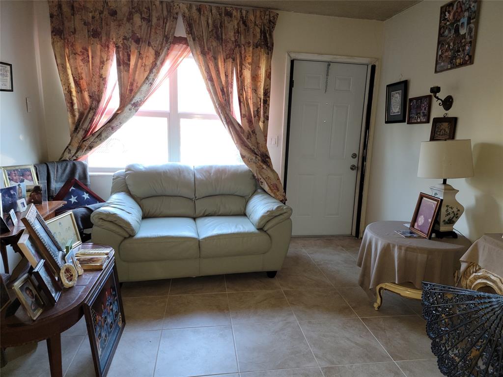 629 Southwest 8th Avenue Delray Beach, FL 33444 - Photo 5 of 19