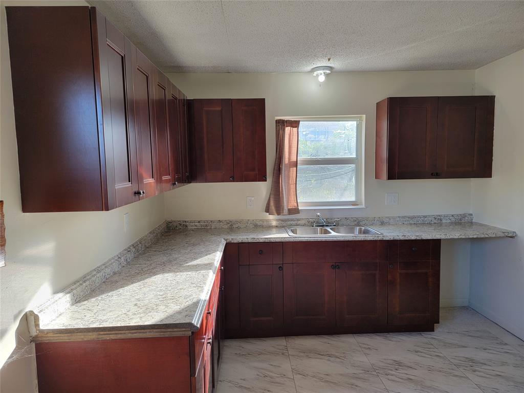 629 Southwest 8th Avenue Delray Beach, FL 33444 - Photo 10 of 19