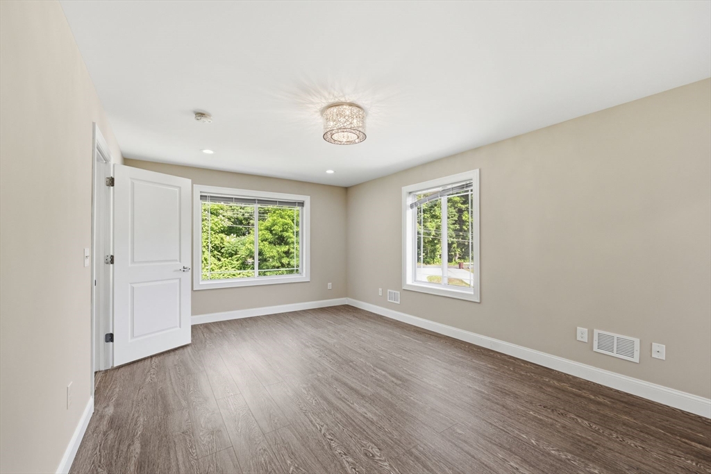 17 Russellville Road Westfield, MA 01085 - Photo 20 of 38