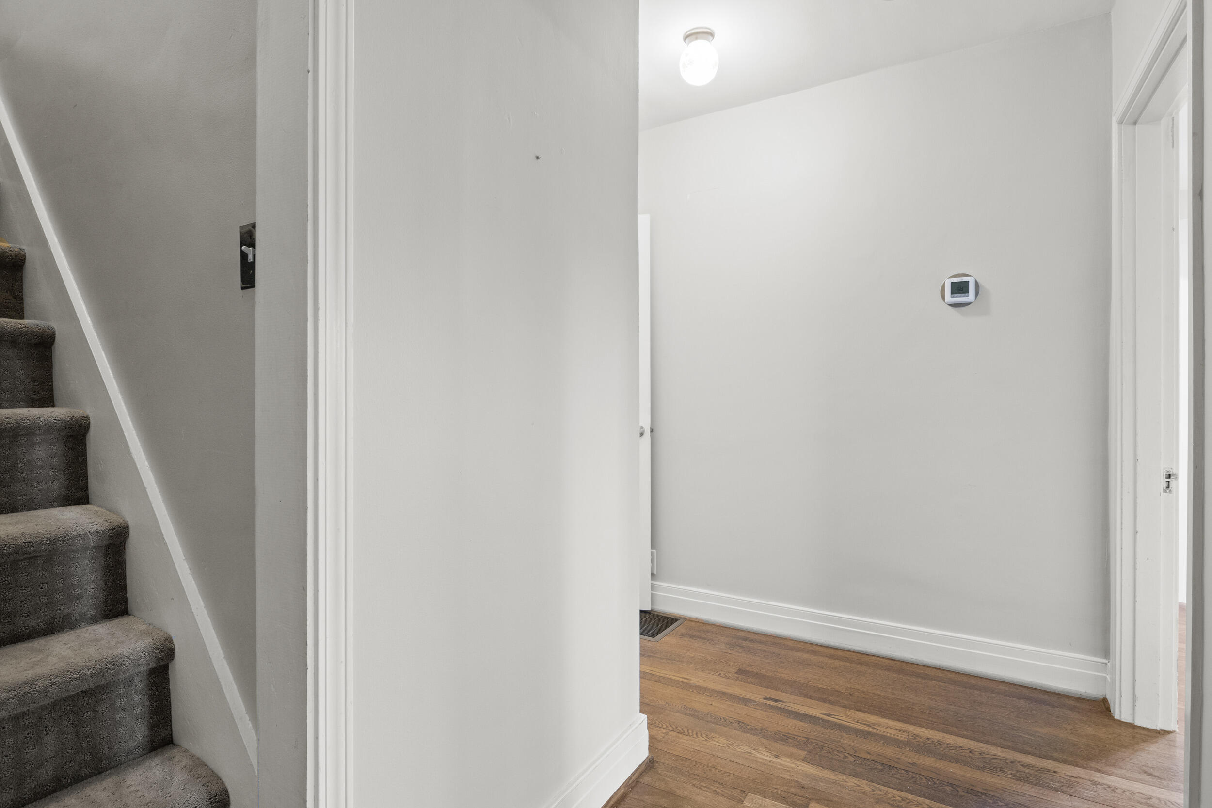 320 Hart Road Lexington, KY 40502 - Photo 35 of 67 hallway to half bath/primary/upstairs