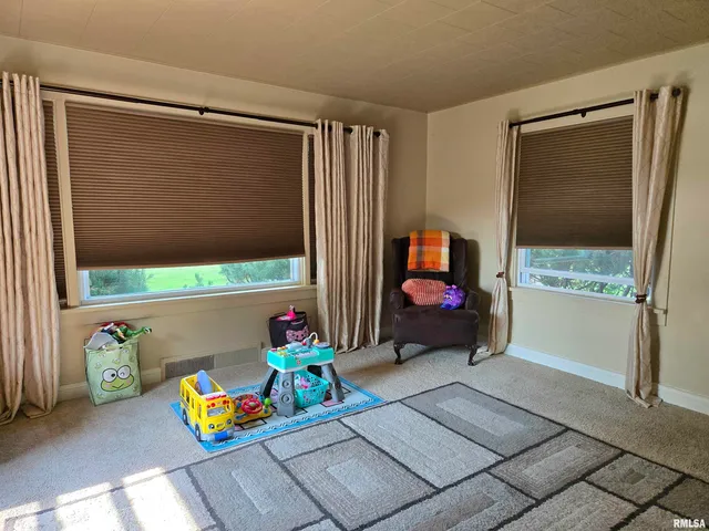 $275,000 | 840 Blackjack Road, Blandinsville, IL 61420