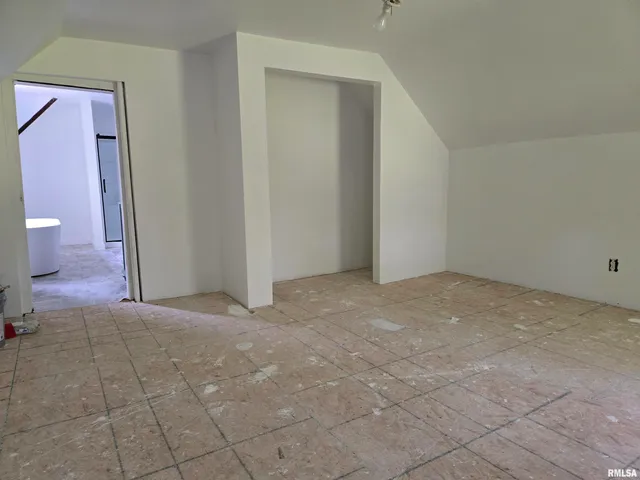 $275,000 | 840 Blackjack Road, Blandinsville, IL 61420