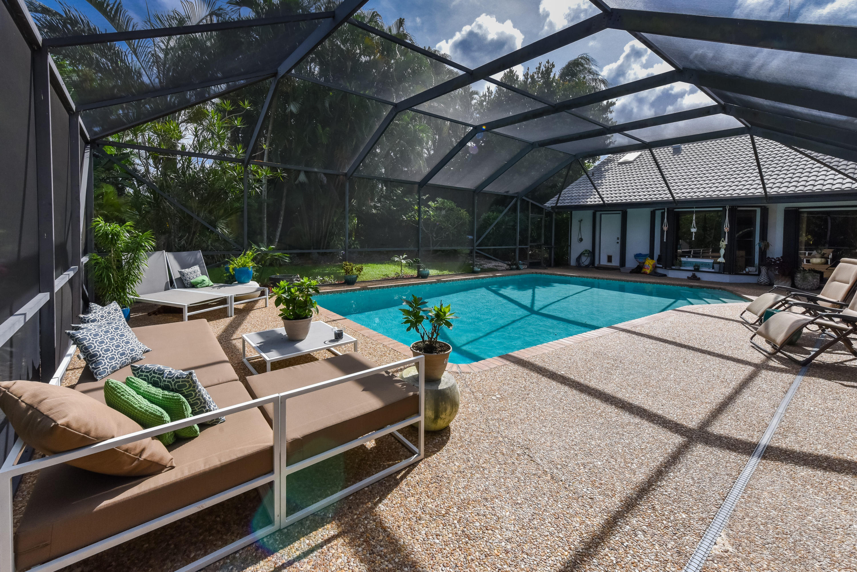 7680 Estrella Circle Boca Raton, FL 33433 - Photo 39 of 51 Pool area