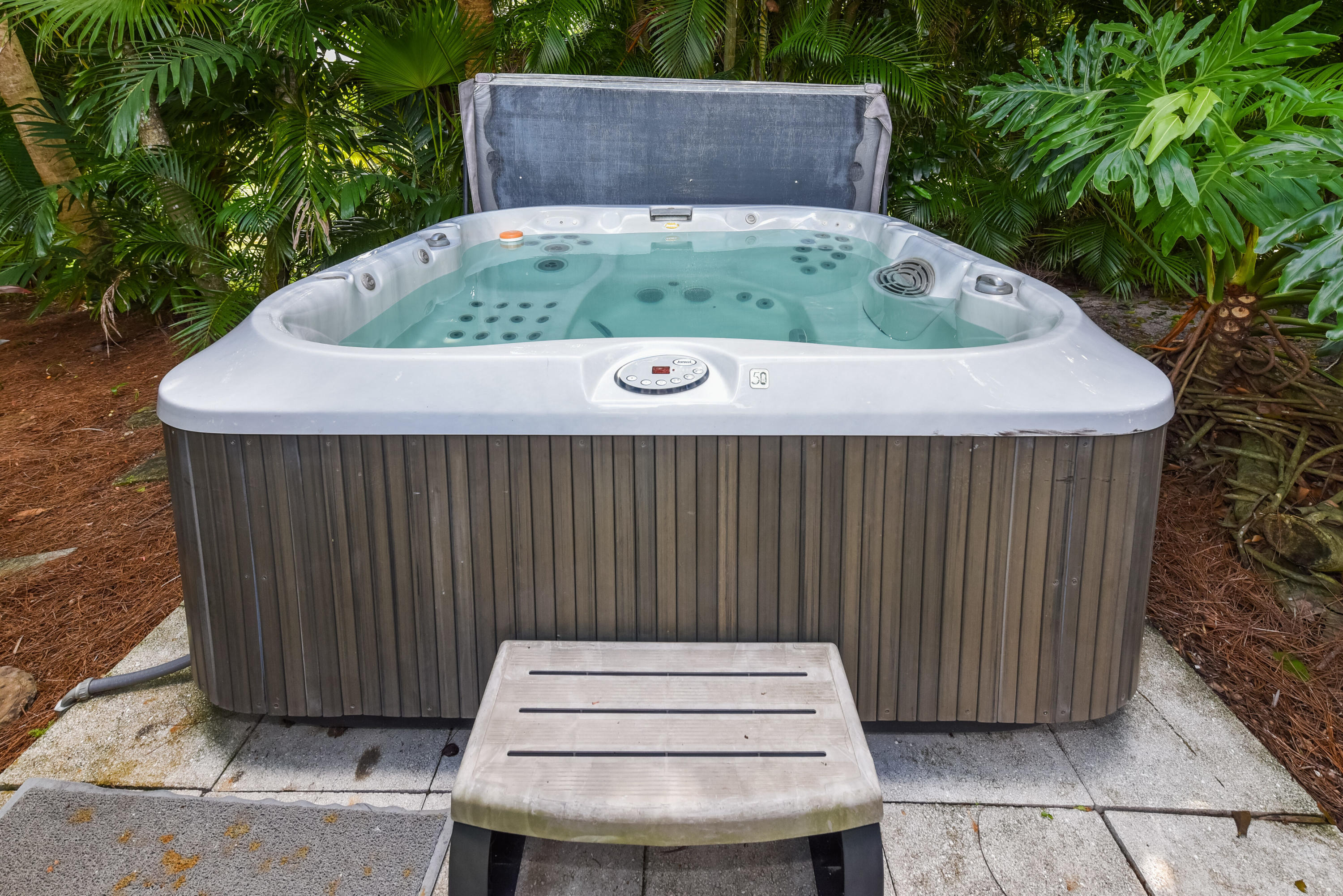 7680 Estrella Circle Boca Raton, FL 33433 - Photo 42 of 51 Hottub secluded in garden