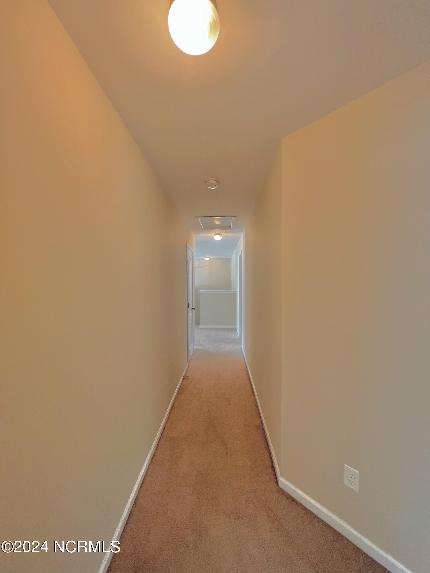 712 Sun Road Aberdeen, NC 28315 - Photo 17 of 39 712 Sun Road Hallway