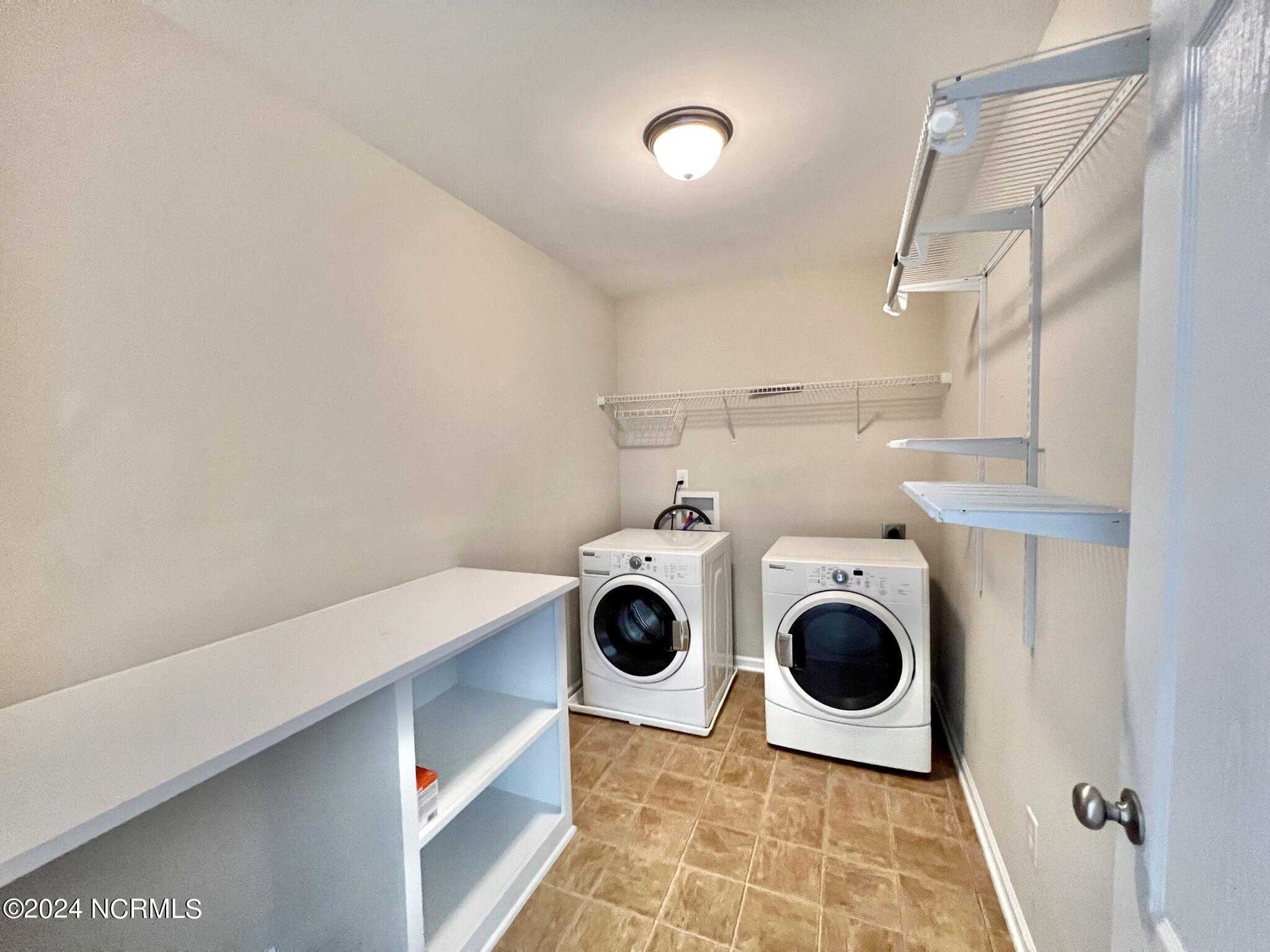 712 Sun Road Aberdeen, NC 28315 - Photo 26 of 39 712 Sun Road Laundry