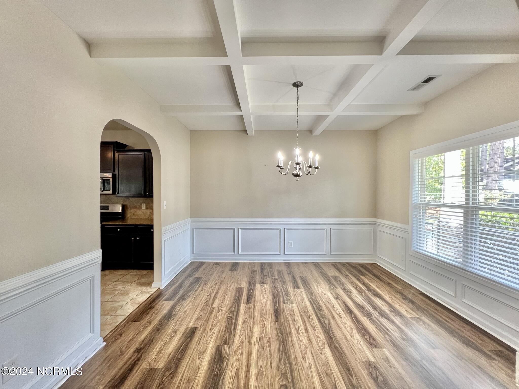 712 Sun Road Aberdeen, NC 28315 - Photo 6 of 39 712 Sun Road Dining