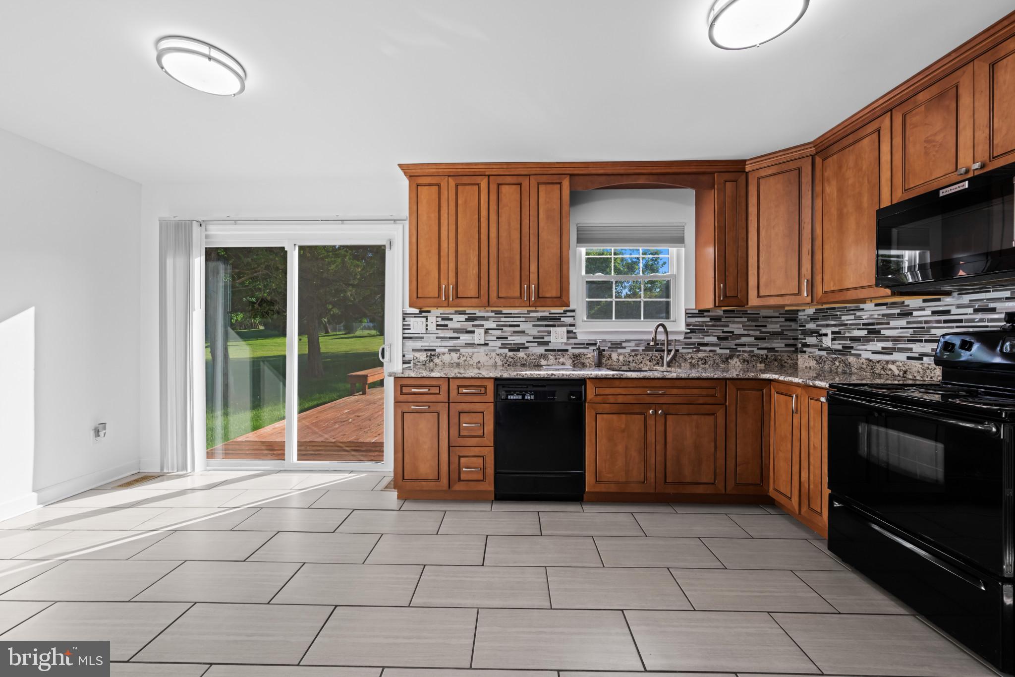 13054 Tarragon Road Reisterstown, MD 21136 - Photo 16 of 68 Kitchen