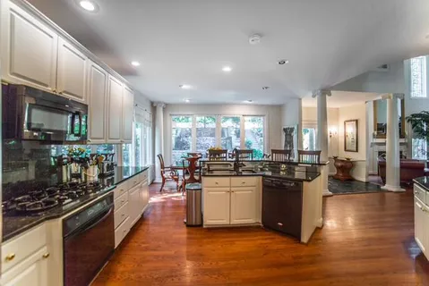 $6,900 | 1026 26th Street South, Arlington, VA 22202