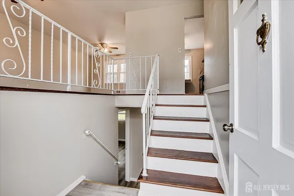 a view of entryway with a front door