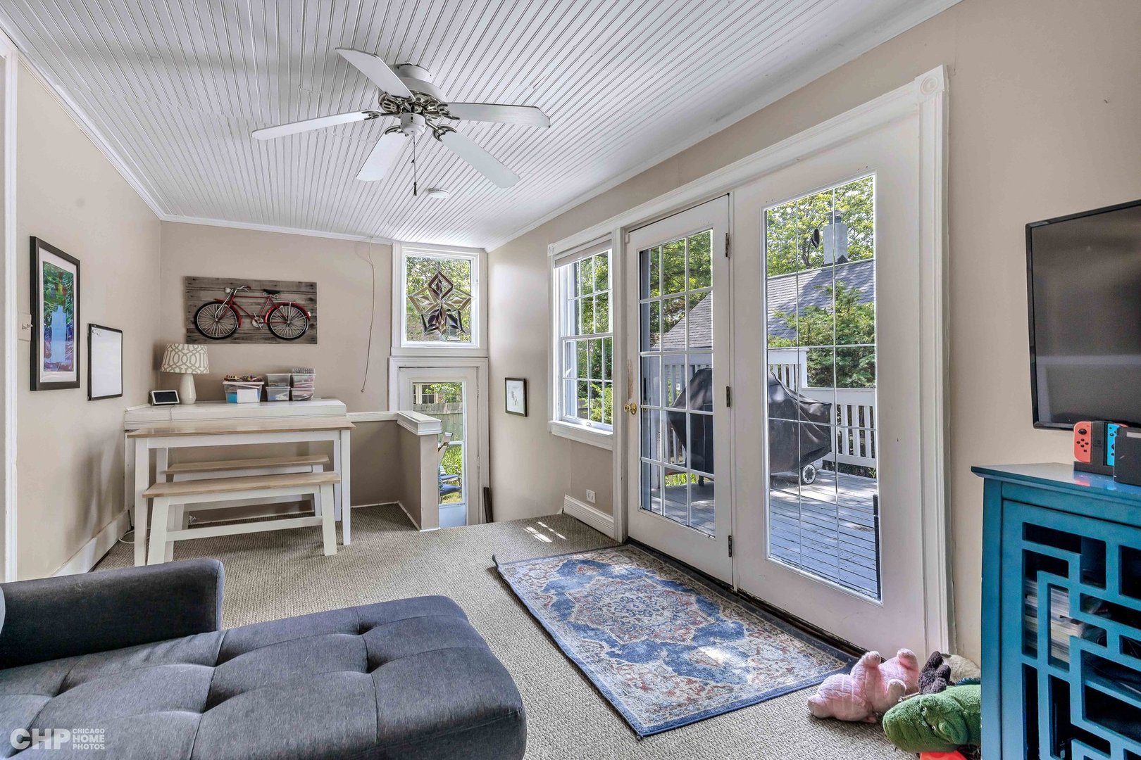 936 Spruce Street Winnetka, IL 60093 - Photo 11 of 38 a bedroom with furniture and a window