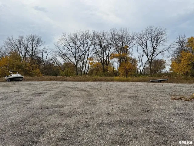 $150,000 | 17701 245th Avenue, Bettendorf, IA 52722