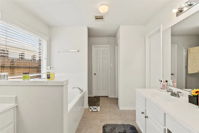 $360,000 | 427 Pinewood Ridge Drive, Spring, TX 77386