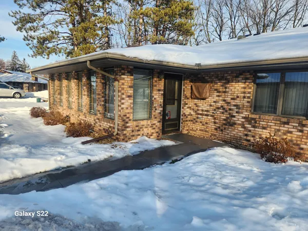 $179,900 | 30123 Olinda Trail, Unit 3, Lindstrom, MN 55045