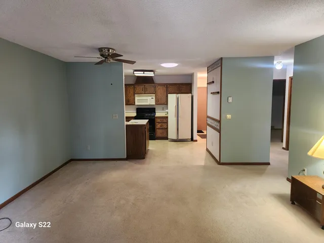 $189,900 | 30123 Olinda Trail, Unit 3, Lindstrom, MN 55045