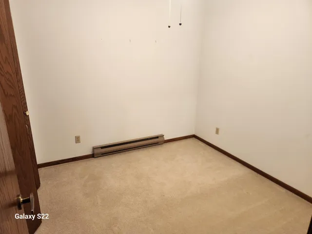 $189,900 | 30123 Olinda Trail, Unit 3, Lindstrom, MN 55045