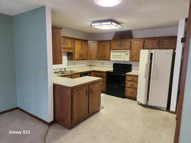 $189,900 | 30123 Olinda Trail, Unit 3, Lindstrom, MN 55045