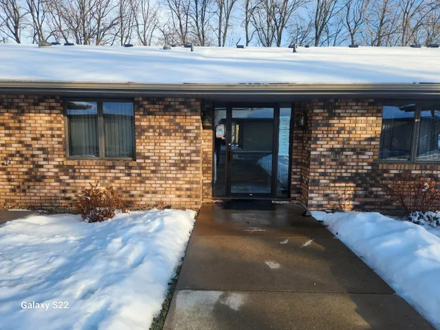 $189,900 | 30123 Olinda Trail, Unit 3, Lindstrom, MN 55045