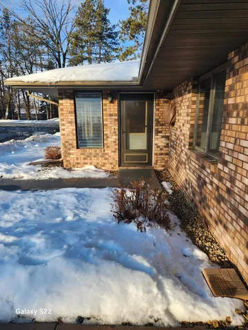 $189,900 | 30123 Olinda Trail, Unit 3, Lindstrom, MN 55045