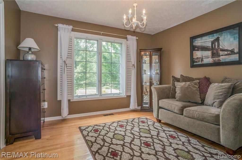 3077 Ridley Way Howell, MI 48843 - Photo 17 of 30