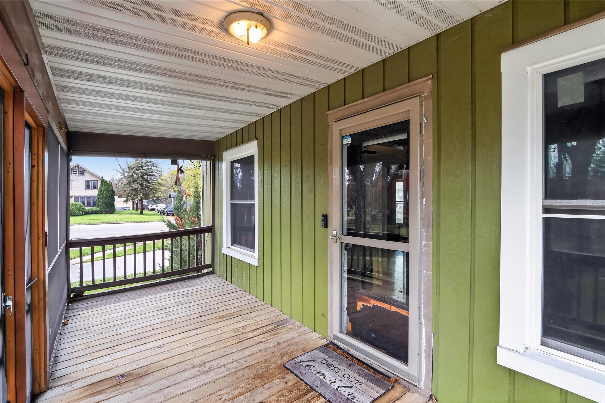 1108 Partridge Avenue Beloit, WI 53511 - Photo 3 of 40