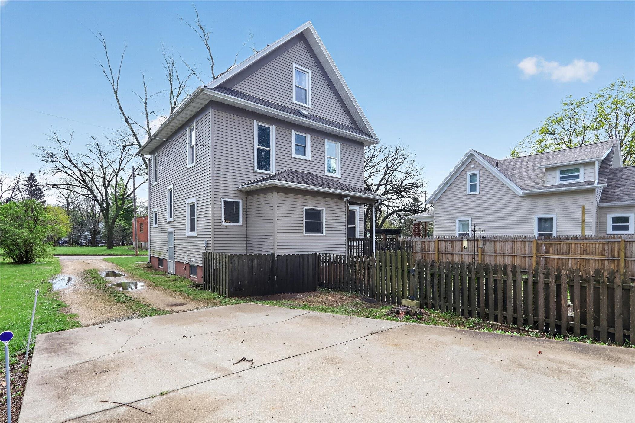 1108 Partridge Avenue Beloit, WI 53511 - Photo 37 of 40