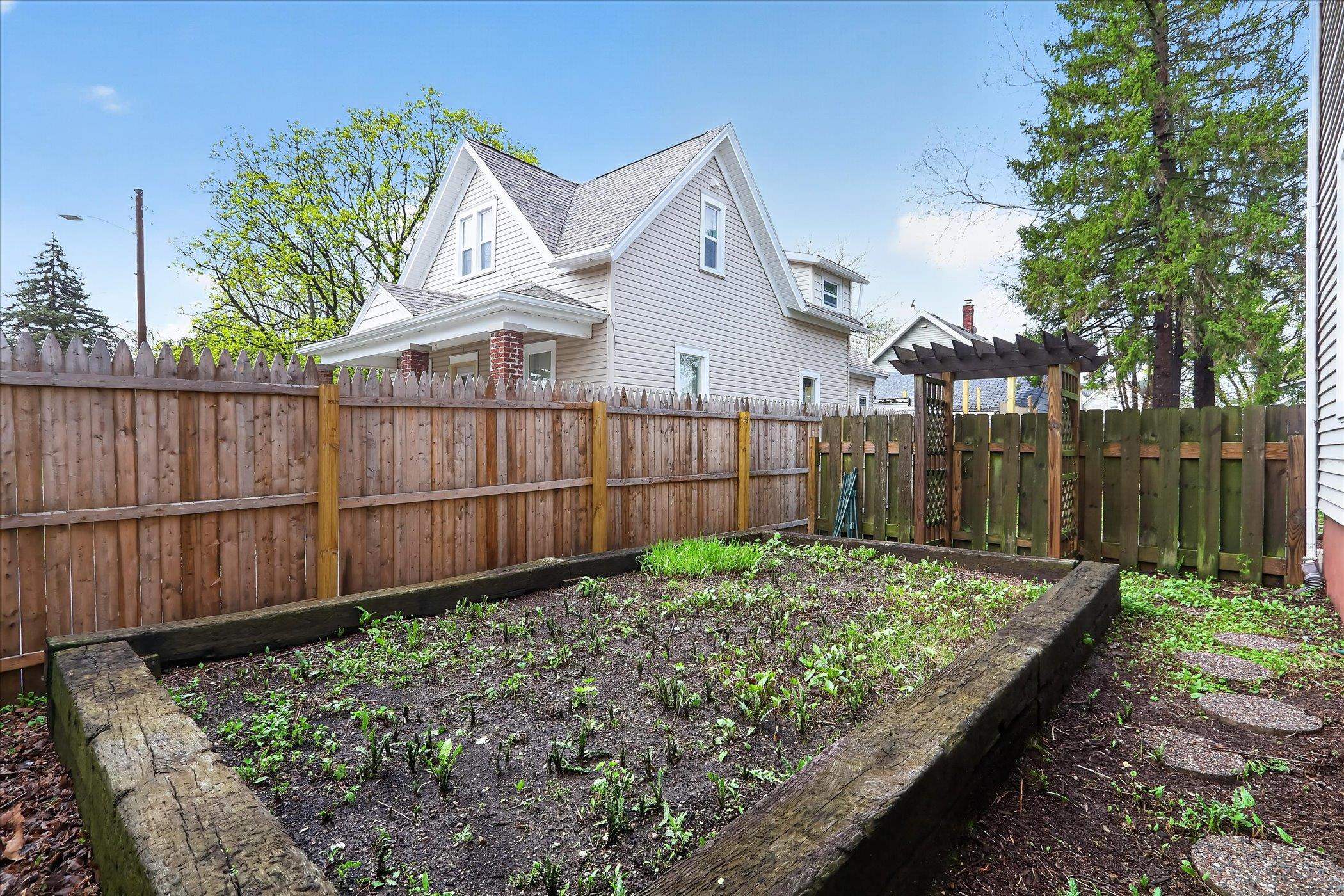 1108 Partridge Avenue Beloit, WI 53511 - Photo 39 of 40