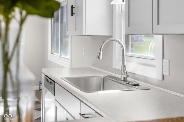 $290,000 | 15841 East 265 North, Columbus, IN 47203