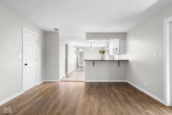 $290,000 | 15841 East 265 North, Columbus, IN 47203