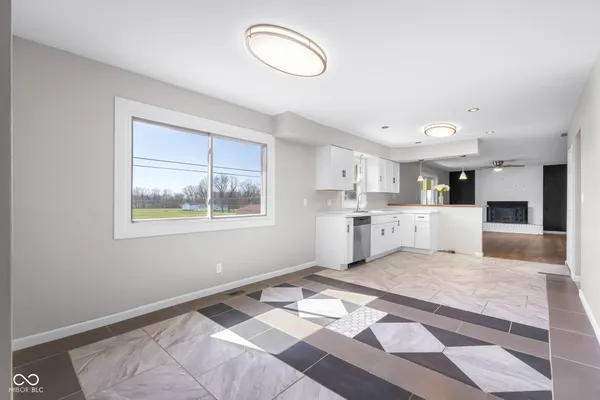 $290,000 | 15841 East 265 North, Columbus, IN 47203