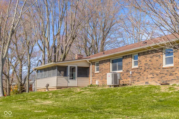 $290,000 | 15841 East 265 North, Columbus, IN 47203