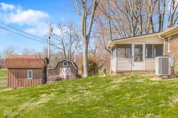 $290,000 | 15841 East 265 North, Columbus, IN 47203