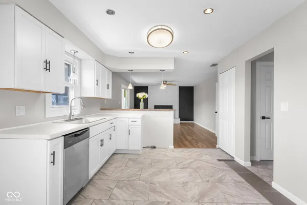 $290,000 | 15841 East 265 North, Columbus, IN 47203