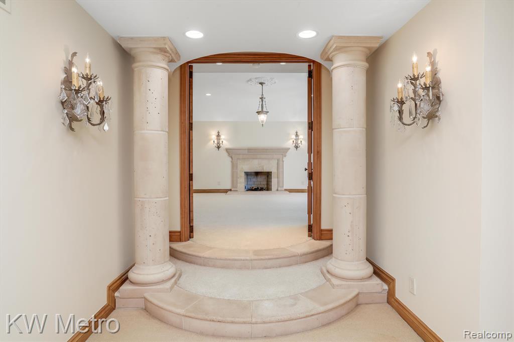 1553 Scenic Hollow Rochester, MI 48306 - Photo 26 of 65