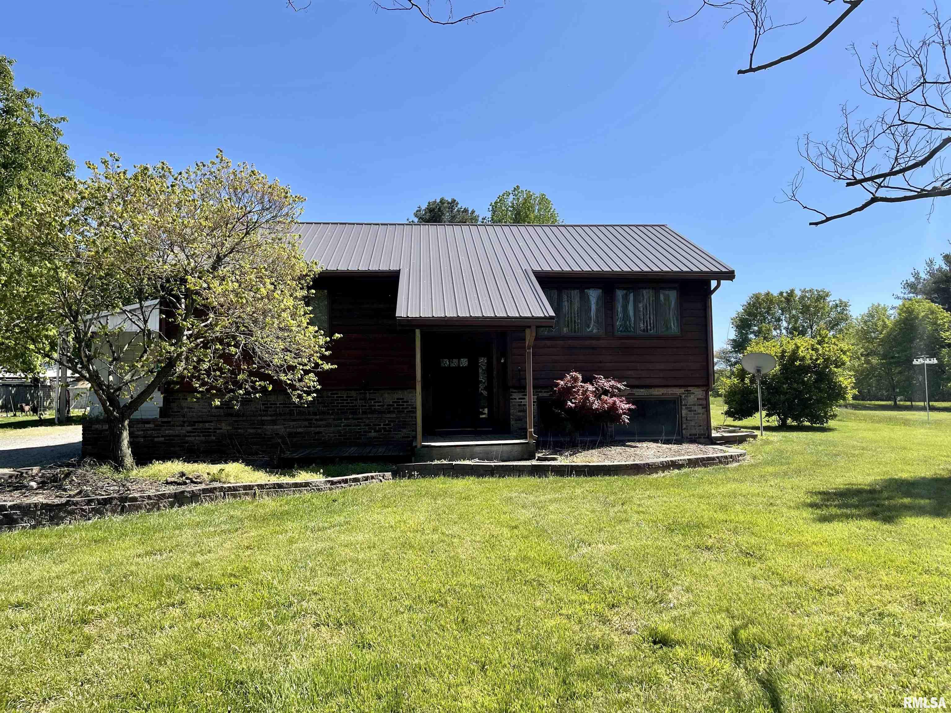1348 Water Plant Road Murphysboro, IL 62966 - Photo 1 of 26 Gallery Image 1