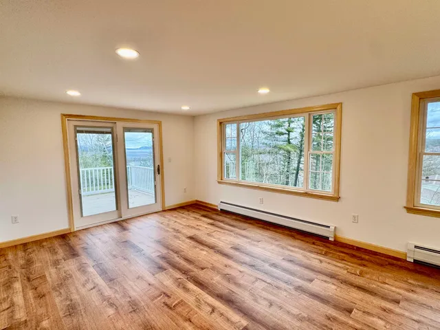 $389,500 | 122 Raymond Avenue, Newport, VT 05855