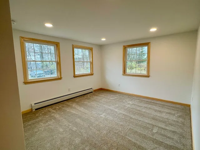 $389,500 | 122 Raymond Avenue, Newport, VT 05855