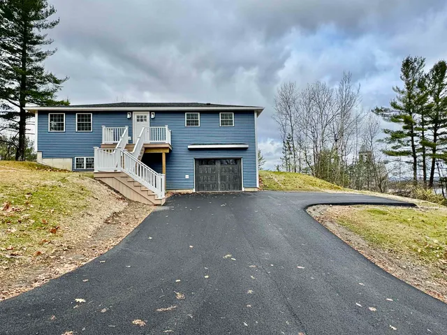 $389,500 | 122 Raymond Avenue, Newport, VT 05855