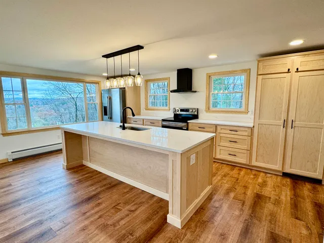 $389,500 | 122 Raymond Avenue, Newport, VT 05855