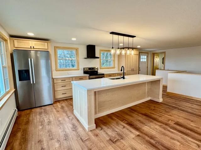 $389,500 | 122 Raymond Avenue, Newport, VT 05855