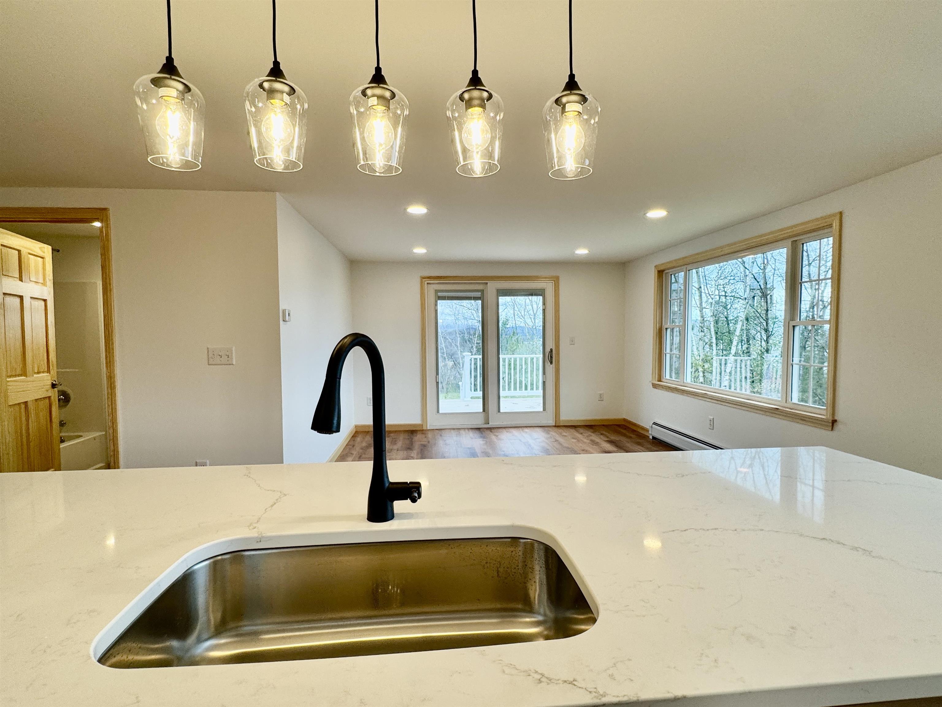 122 Raymond Avenue Newport, VT 05855 - Photo 7 of 38