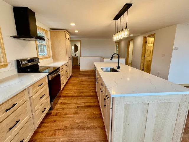 $389,500 | 122 Raymond Avenue, Newport, VT 05855