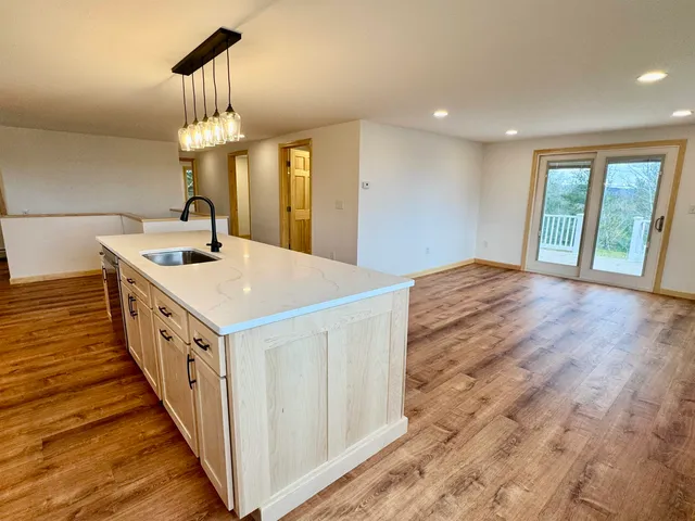 $389,500 | 122 Raymond Avenue, Newport, VT 05855