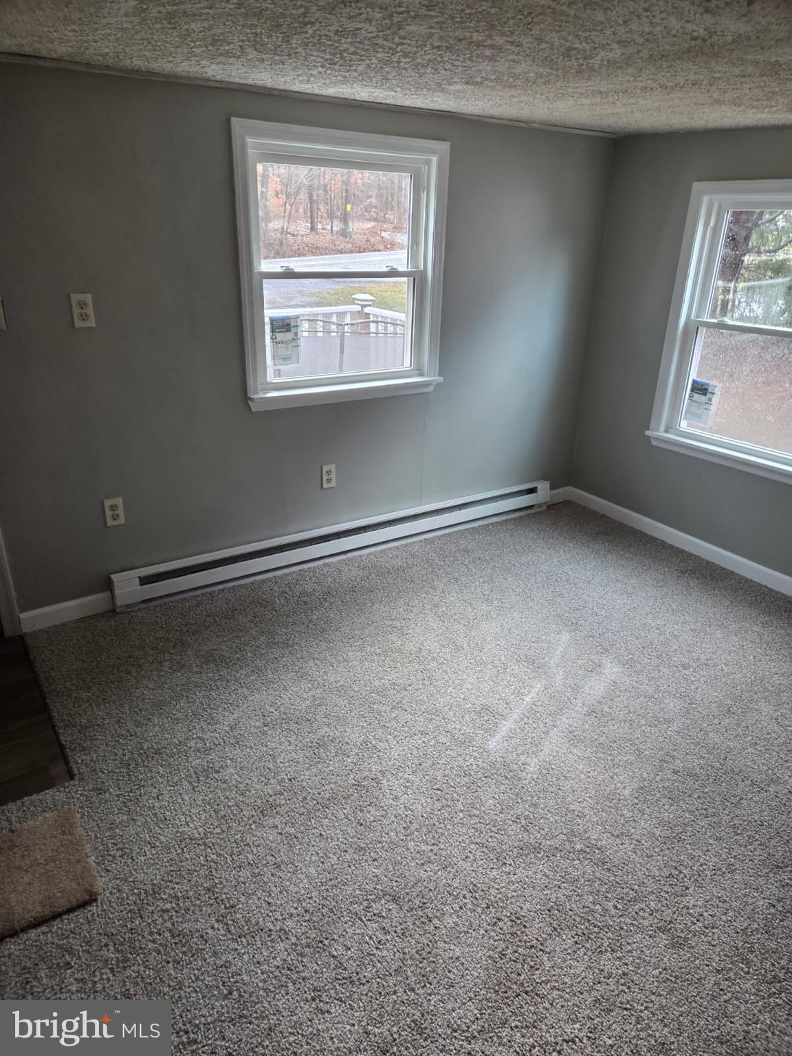8012 Appleby Road Harrisburg, PA 17112 - Photo 25 of 32 an empty room with a window