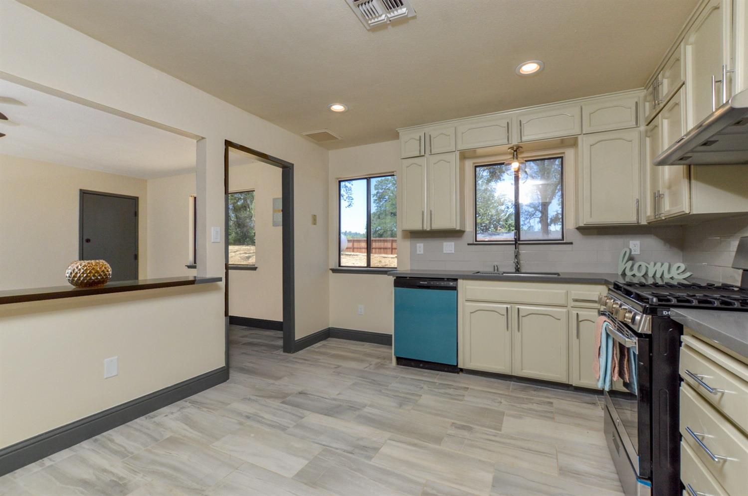 31520 Sioux Road Coarsegold, CA 93614 - Photo 5 of 23 Gallery Image 5