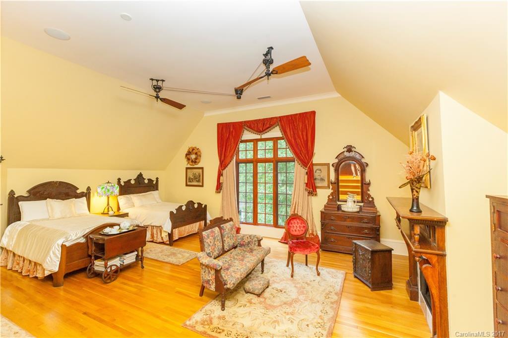 5836 Gate Post Road Charlotte, NC 28211 - Photo 19 of 24 Gallery Image 19