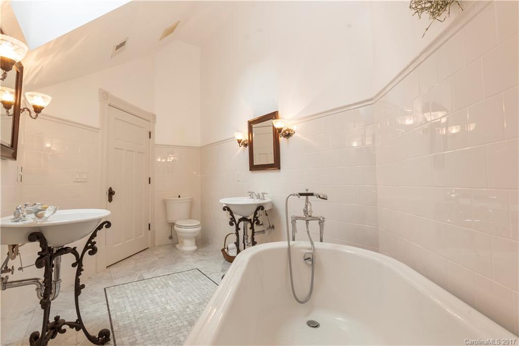 5836 Gate Post Road Charlotte, NC 28211 - Photo 20 of 24 Gallery Image 20